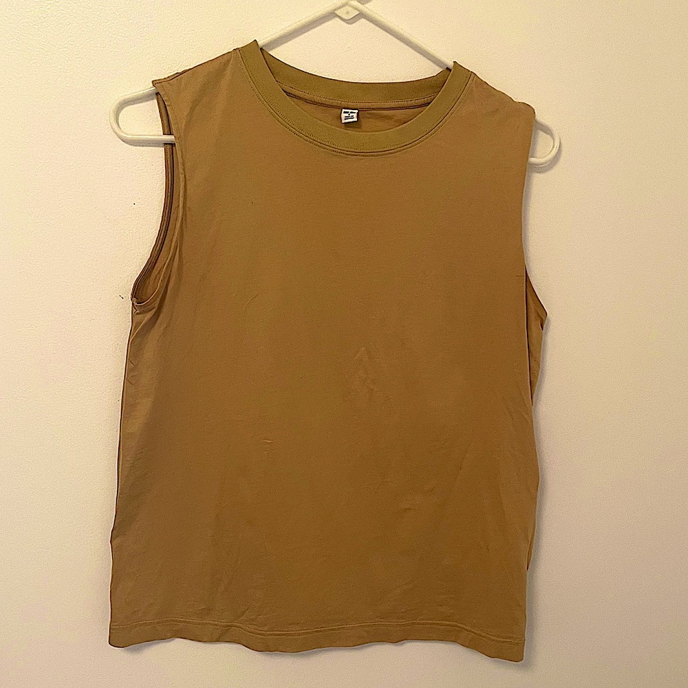 Uniqlo Sleeveless Tee